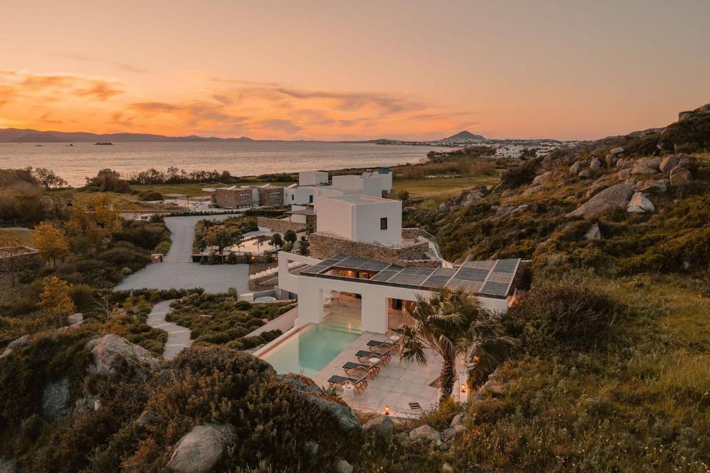 Villa Sorriso - Plaka Beach, Seaview, Pool