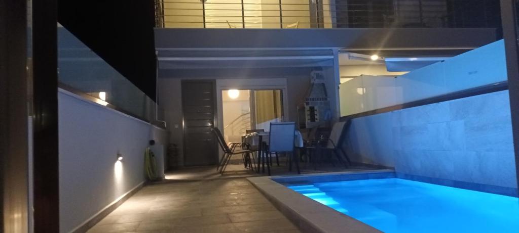 Twins house pool 1 1