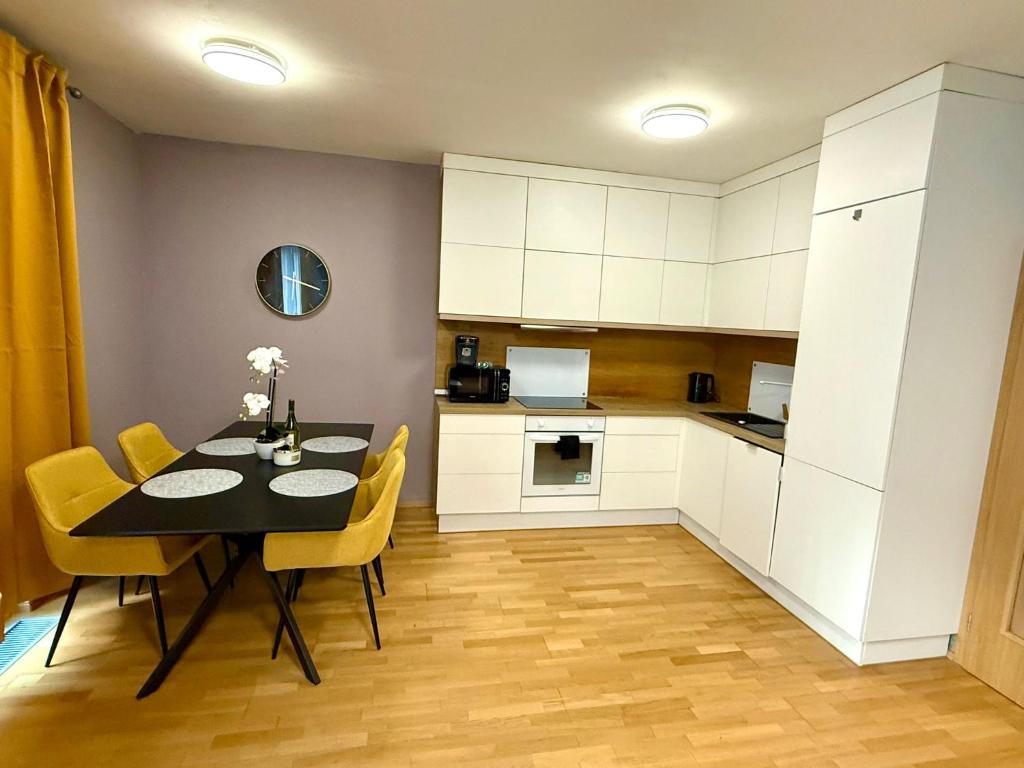 Garden Residence Terrace Apartment 4