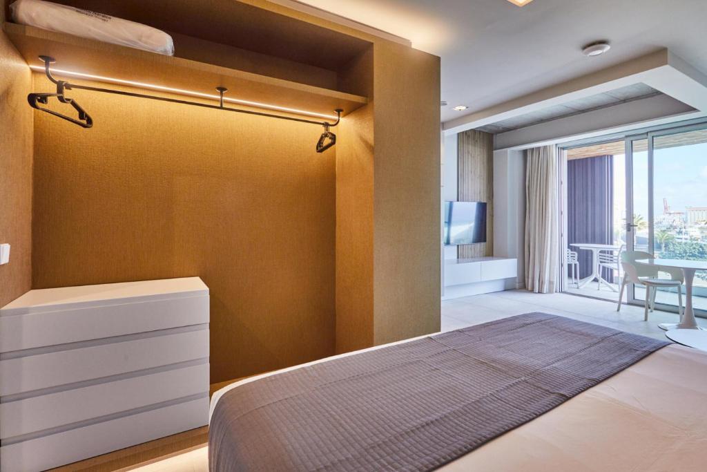 Silken Atlantis Suites - Holiday Homes 6