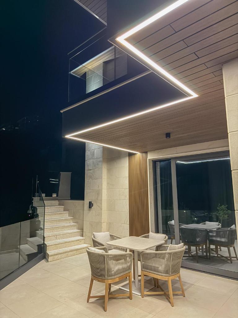 Wohnung in Sveti Stefan: Villa Patria
