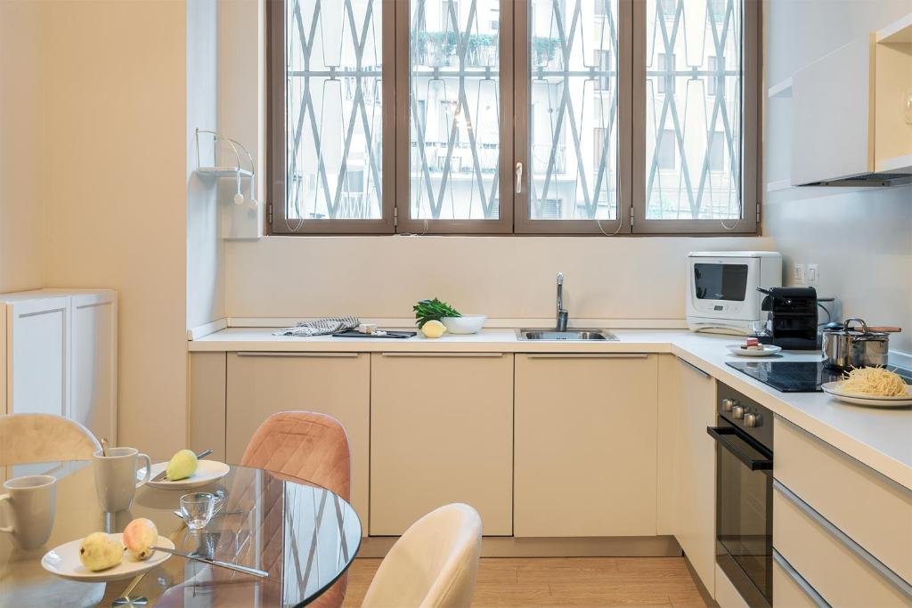 Porta Romana Exclusive Apartment - City Center - M3 8