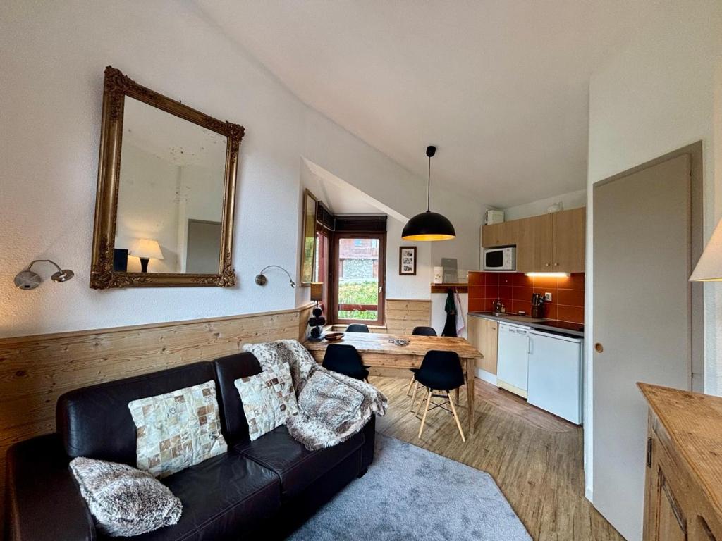 Appartement Le Cerf- T2 sur front de neige - LA TANIA