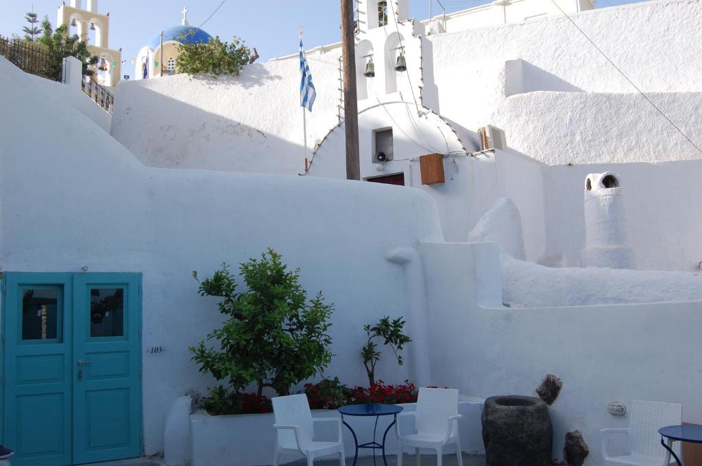 Kalisperis Cave Houses 6