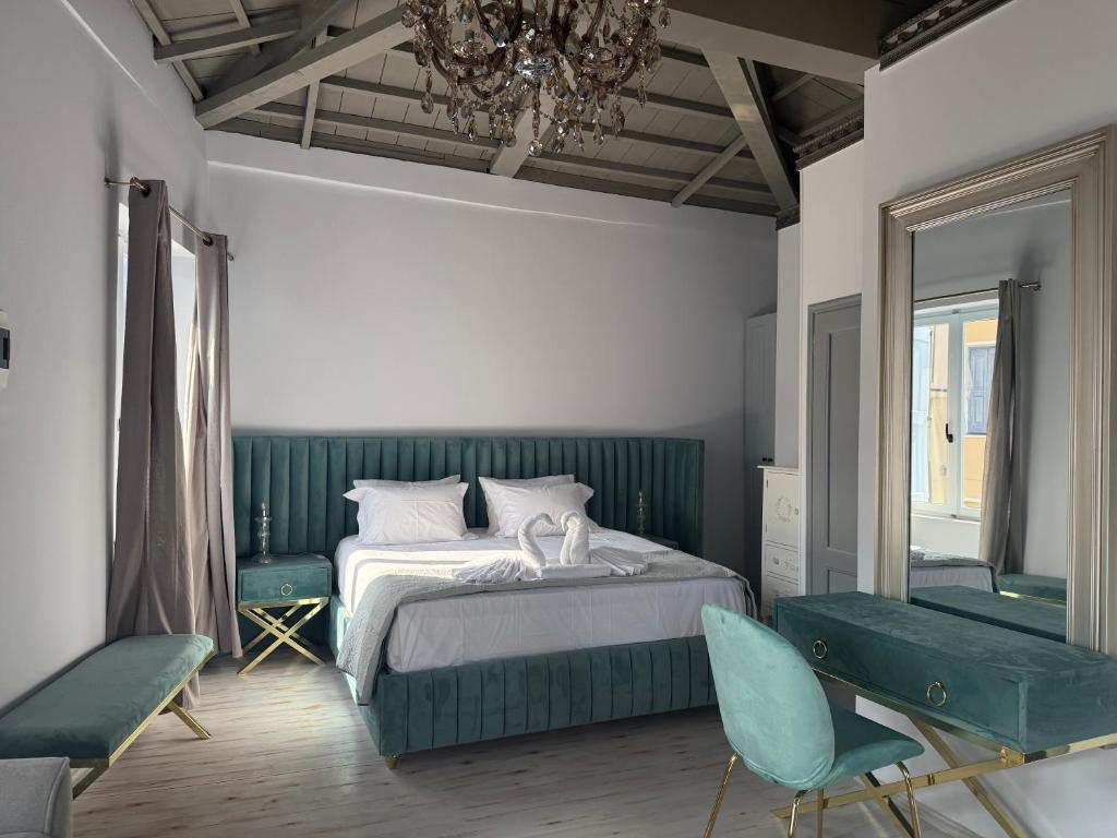 Gorgeous restored house at Platanos square 5