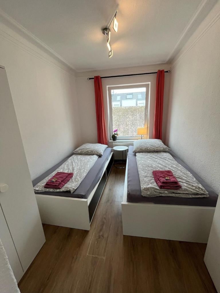 2 Great Apartment near Hans Albers Platz 2