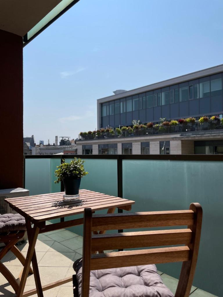 Corvin Center Suites 4