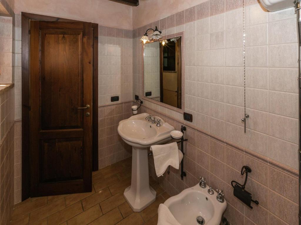 Elegant apartment only 1 hour from Rome 5