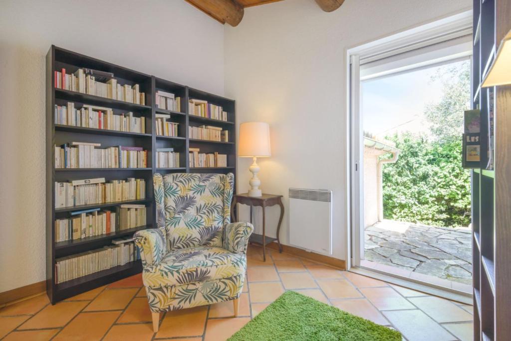 Large Villa With Swimming Pool And Terraces 5