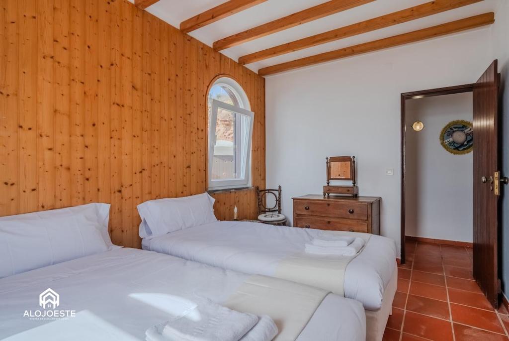 Atlantic Ocean Villa - 4 bedrooms - Ocean front 2