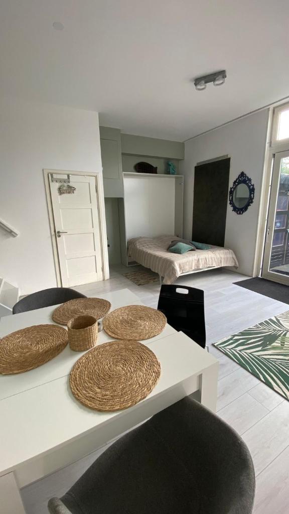 Canal Garden Apartment StayWell Amsterdam 2