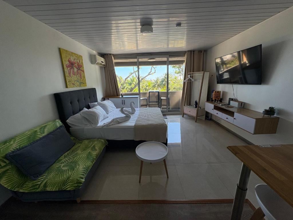 Studio Hiva 5