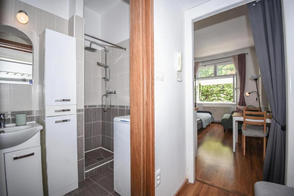 Central Urban Studio - Style meets Comfort 6