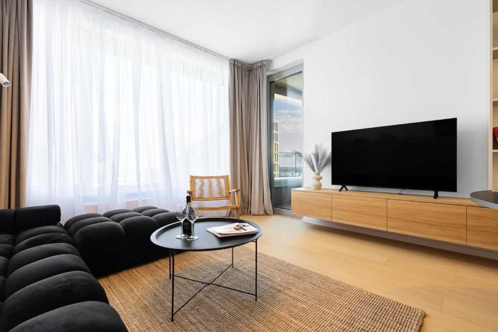Stylish Haven SkyPark Apartment 4