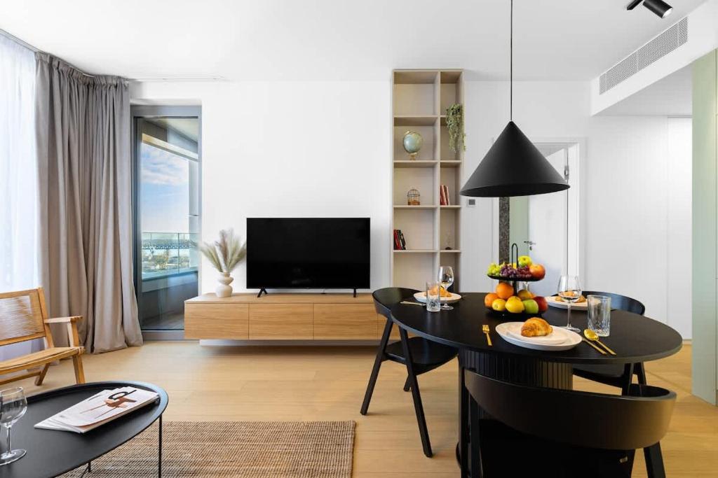 Stylish Haven SkyPark Apartment 8