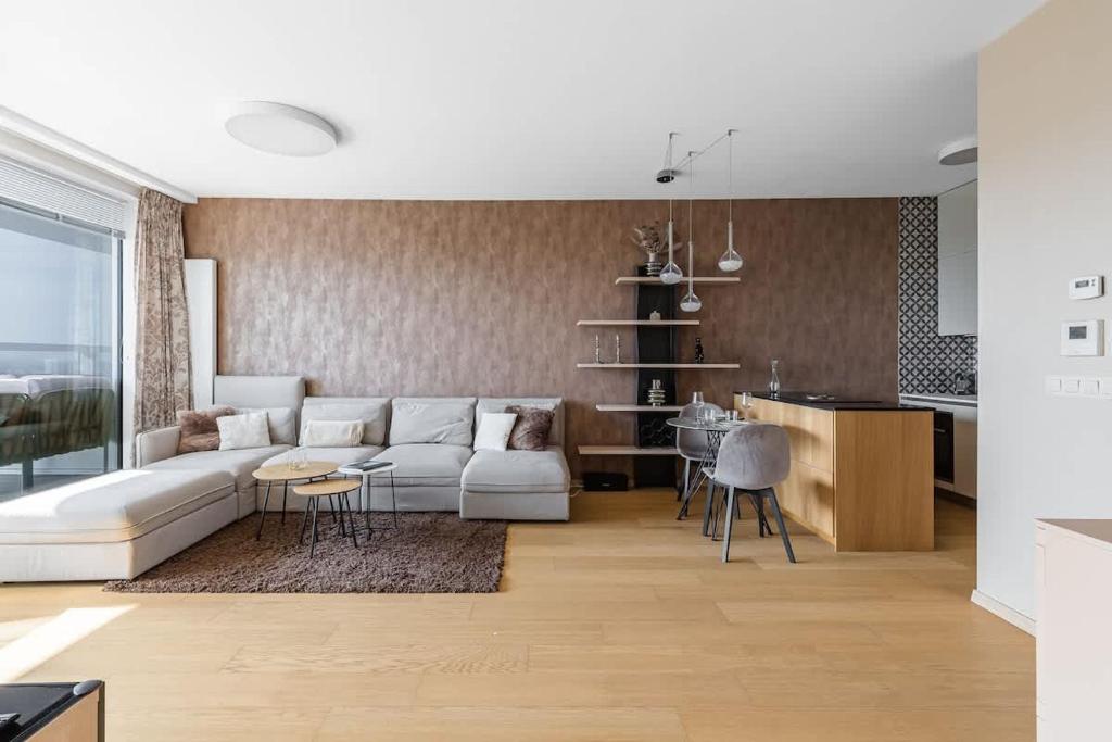 Panorama Castle and Danube View Apartment 6