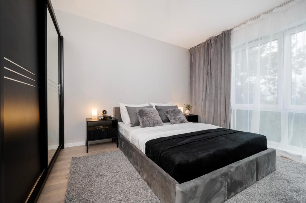 Kopcińskiego Residence - Apartamenty z Parkingiem i Dwoma Łazienkami 3