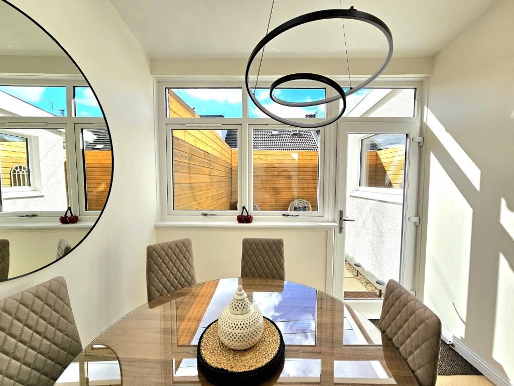Newly Renovated Gem - Free Parking & Modern Comfort 2