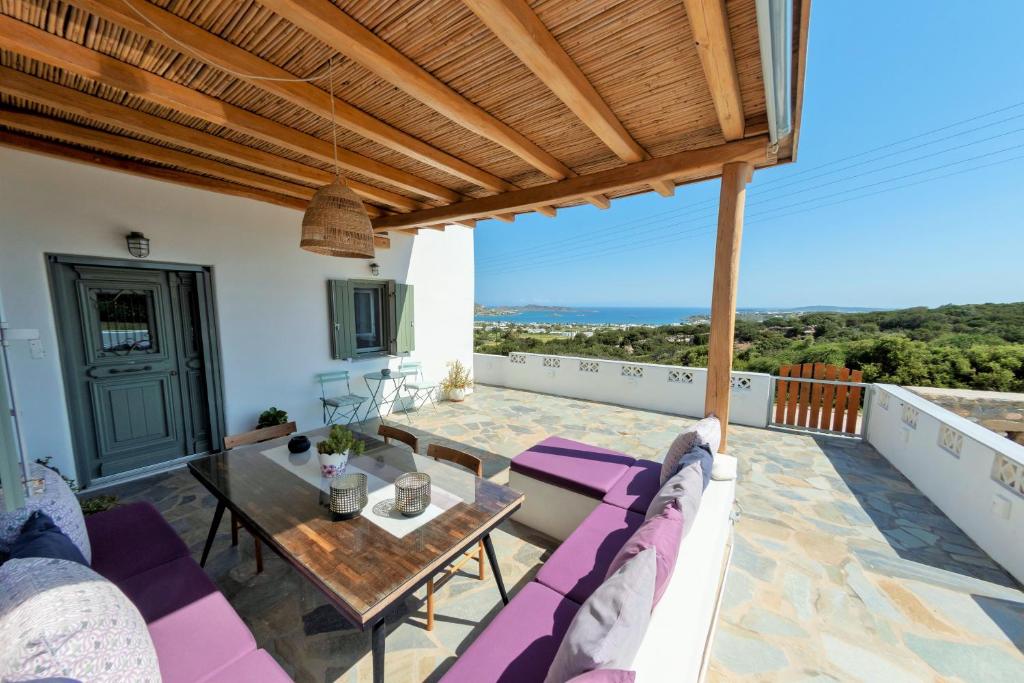 The old barn, Naousa Paros