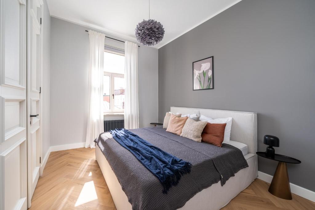 Bold 1909 Residences - Art Nouveau Living 8