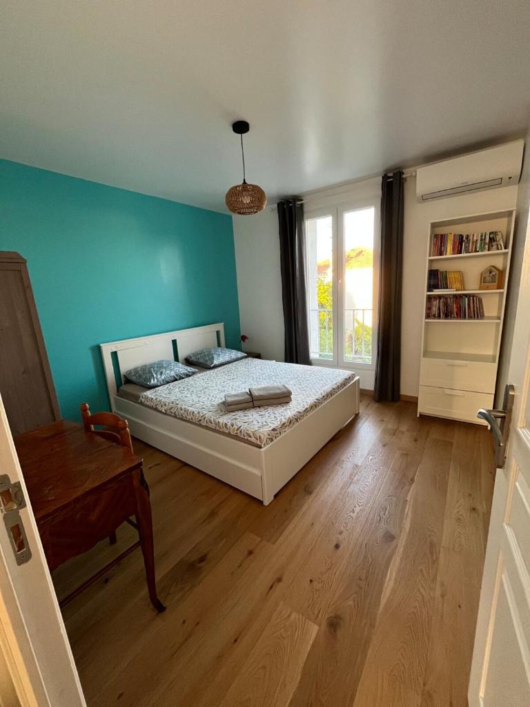 Villa la désirée, Haut de la villa très lumineux, entièrement rénovée, 3 pièces, climatisé, parking privé dans 120m2 de jardin, proche plage ! 7