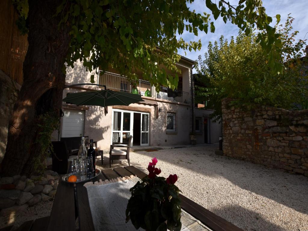 Mansion in Provaglio near Lake Iseo 5
