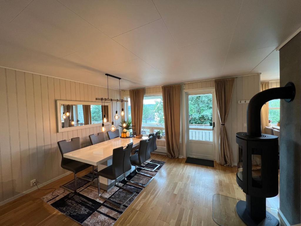 Røstad Apartment - with Kitchen and Free Parking 5