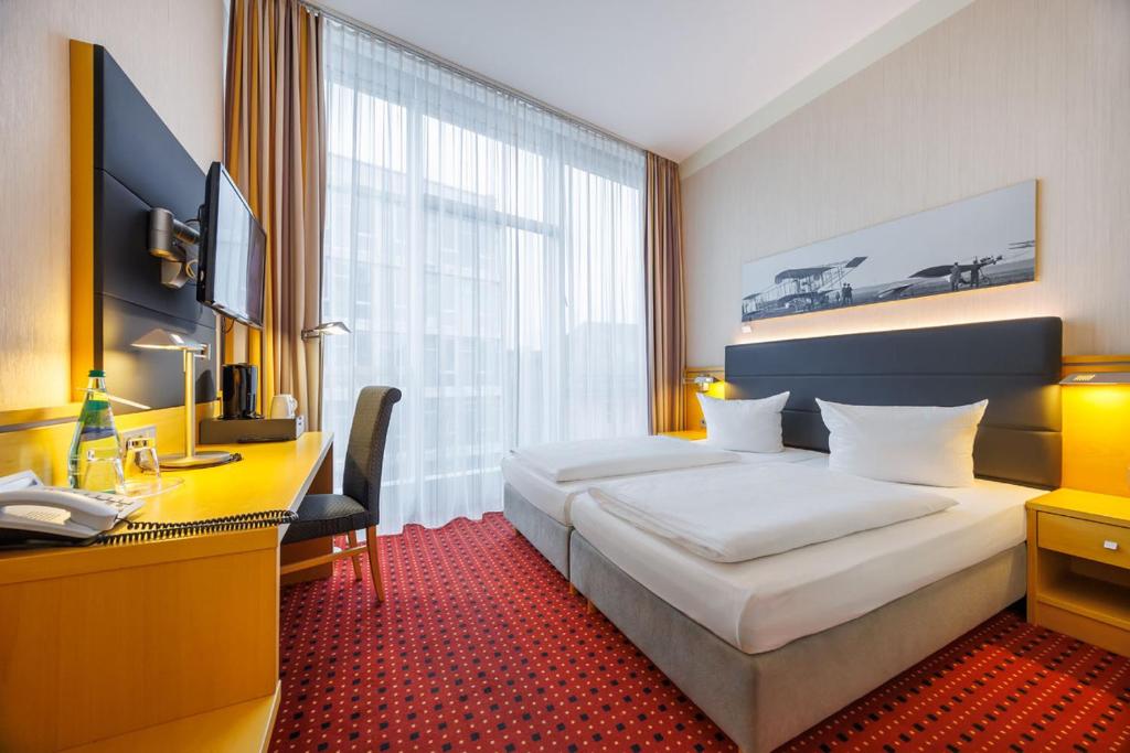 Airporthotel Berlin-Adlershof 2