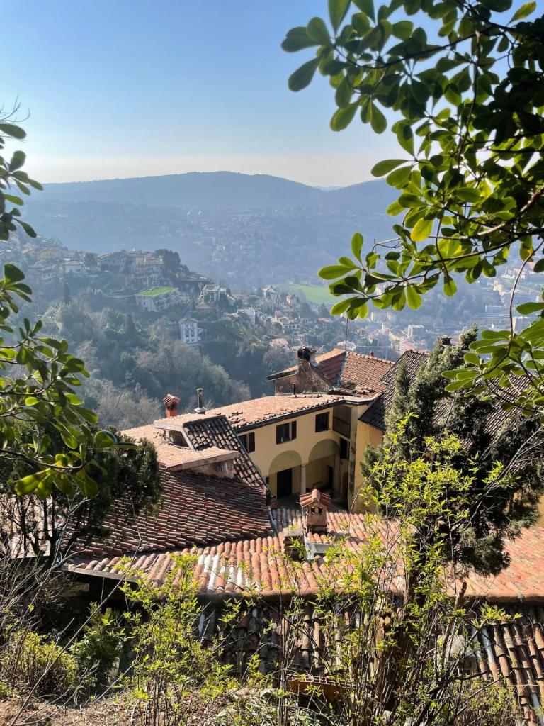 Unique house in the ancient monastery of Eremo di San Donato 7