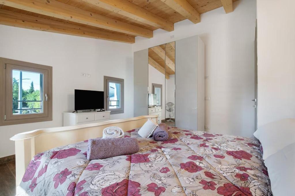with free parking at the Corte dell'Angelo 2