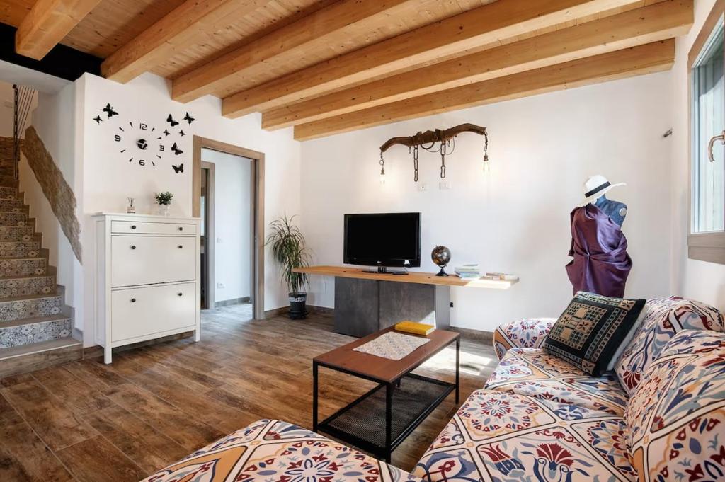 with free parking at the Corte dell'Angelo 5