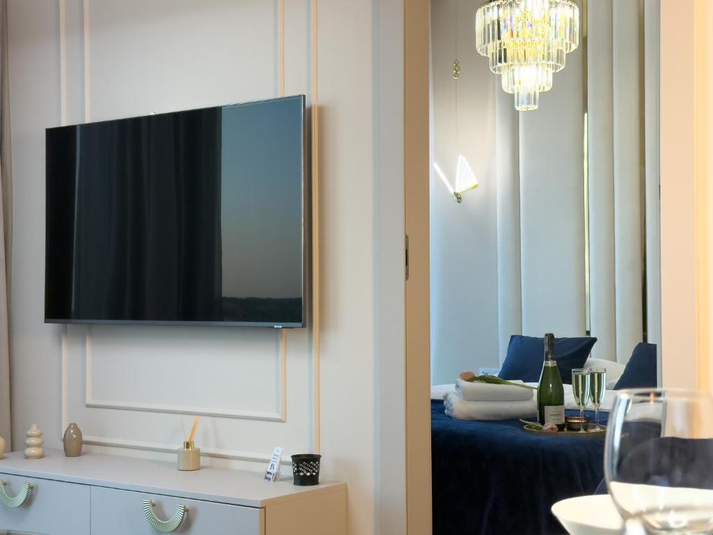URBAN APARTMENTS Global SkyLine - 25th Floor No 05 - Free Garage 6