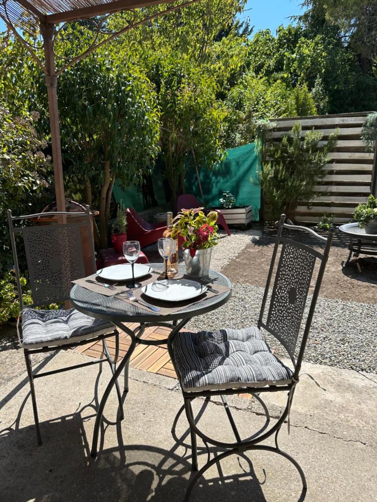 Villa Theolina Maisonnette lumineuse avec jardin, parking privé au calme à Aix 1