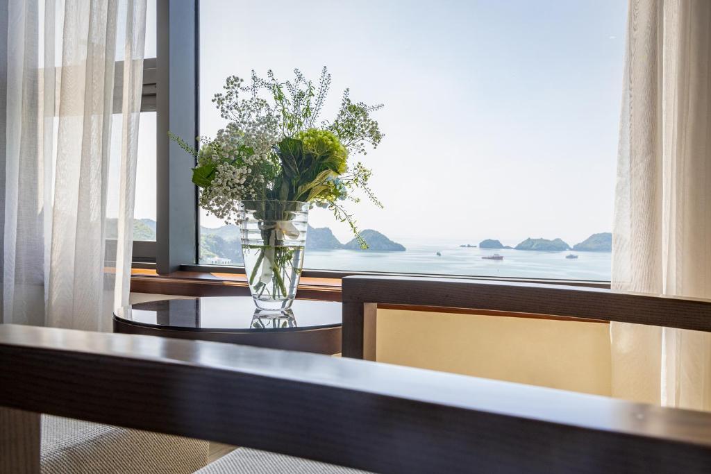 CAT BA GRAND BUDAPEST