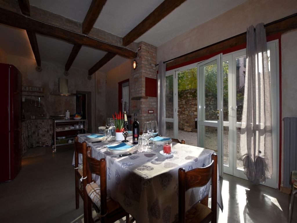 Mansion in Provaglio near Lake Iseo 2