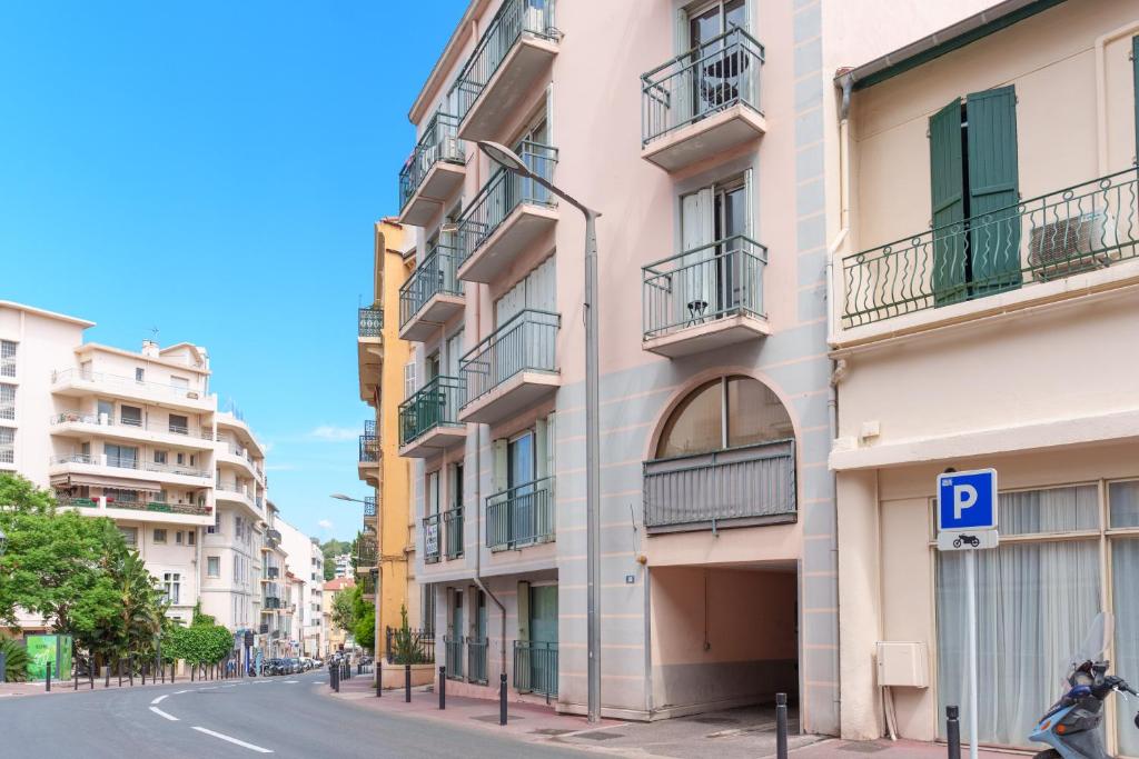 Modern 2 Rooms in the heart of Cannes 6