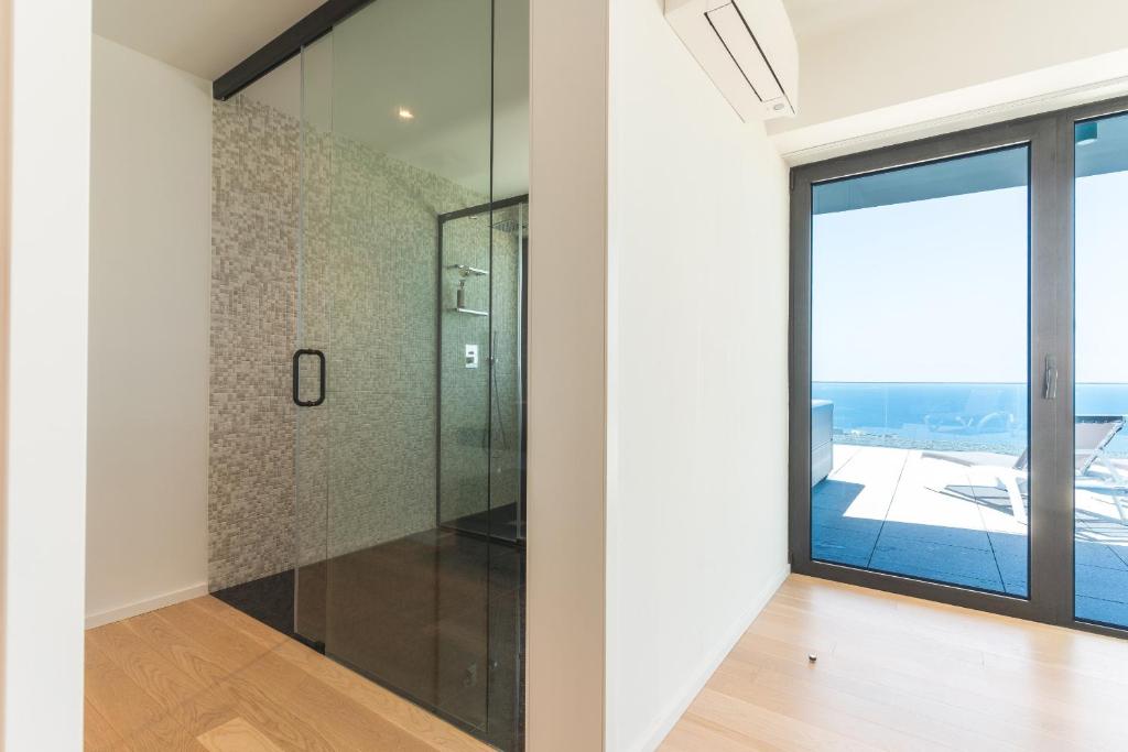 Majestic Penthouse View by Atlantic Holiday 3