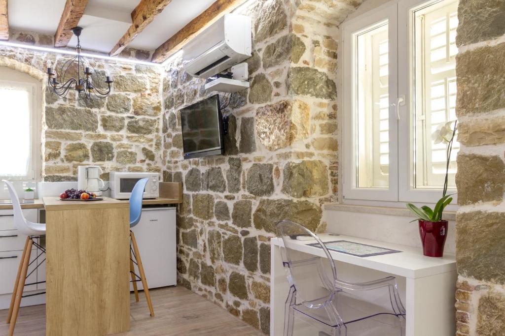Studio Central Old town Split 8