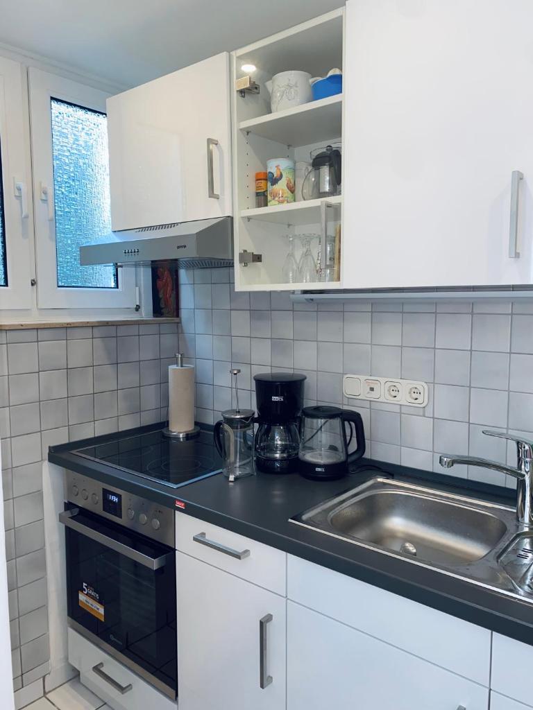 Helles, gepflegtes Souterrain Apartment in ruhiger Lage 8