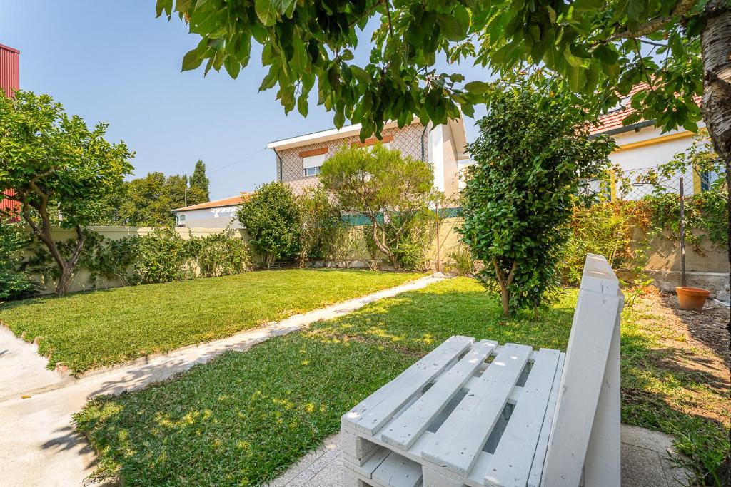 GuestReady - Rosemary's lovely home with a garden 4