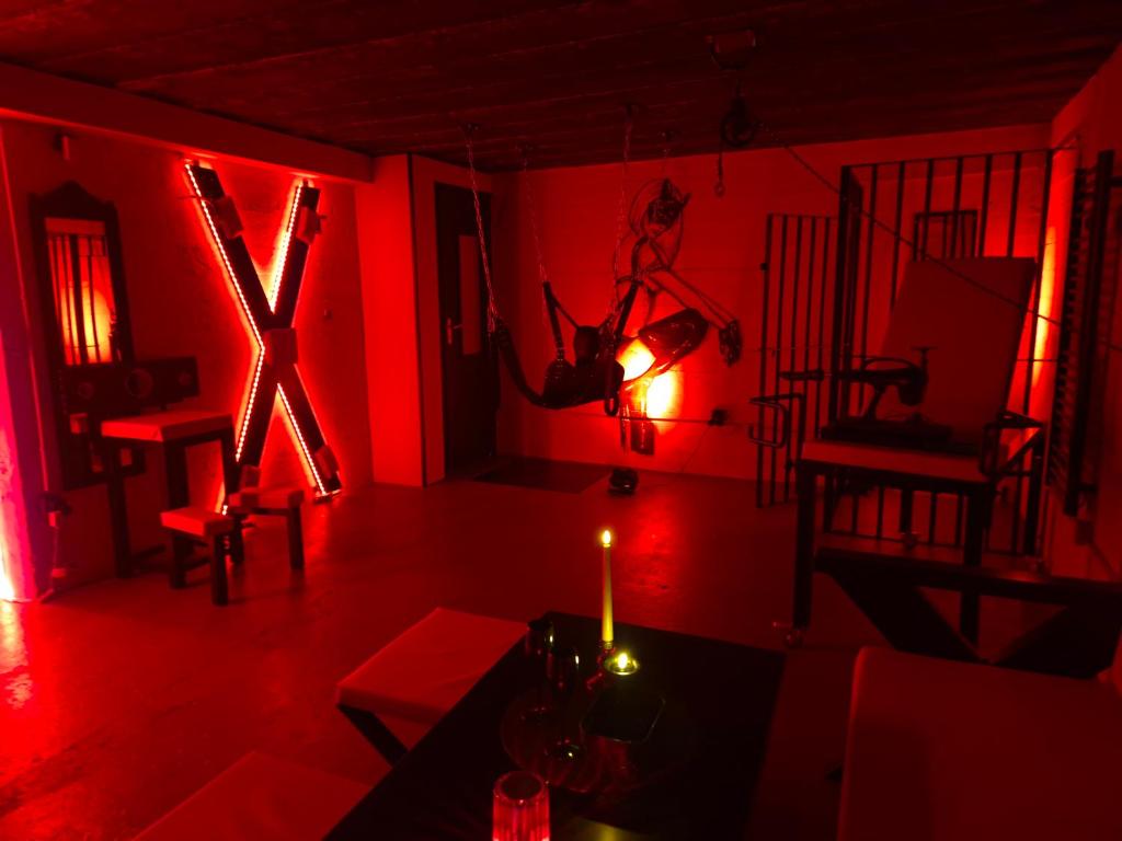 Le Baiser 1 le bunker réaménagé en plaisir interdit 1