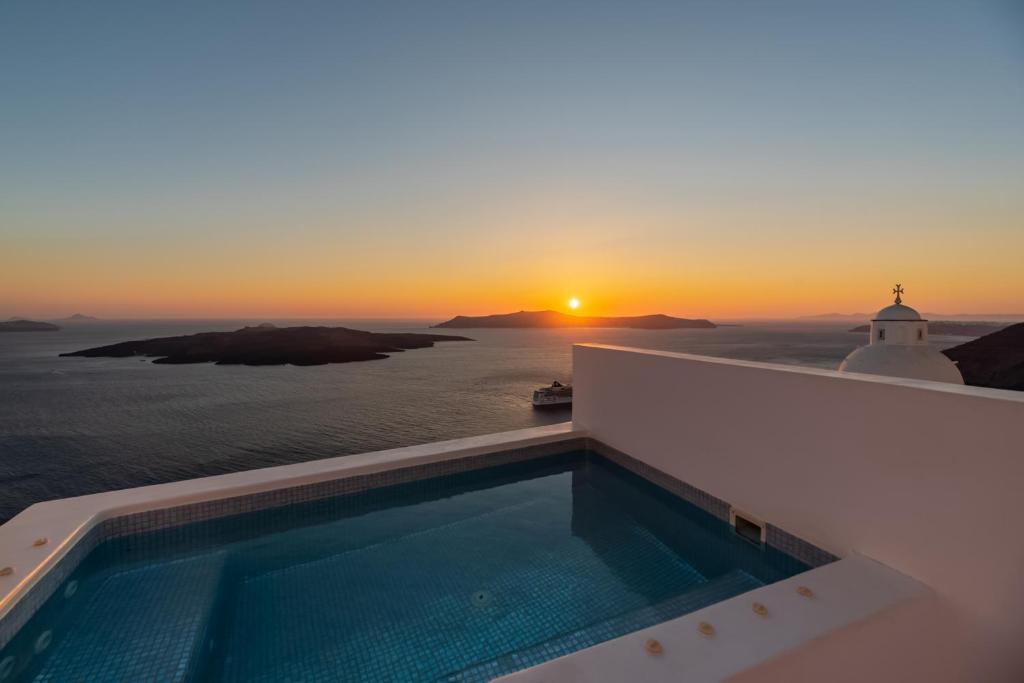 Aesthesis Boutique Villas Fira