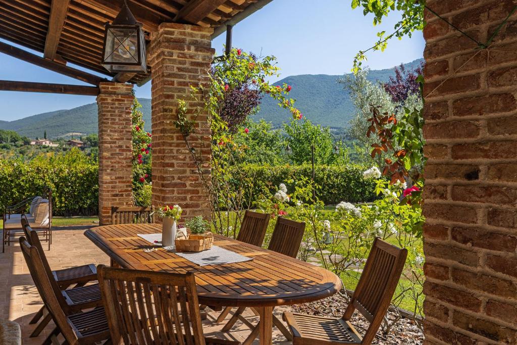 Vue générale sur la montagne ou vue sur la montagne depuis la villa