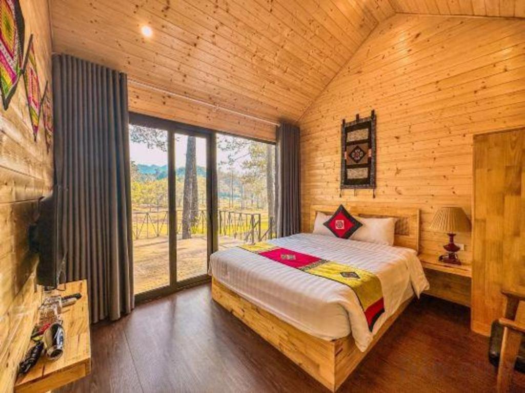 Phoenix Moc Chau Resort