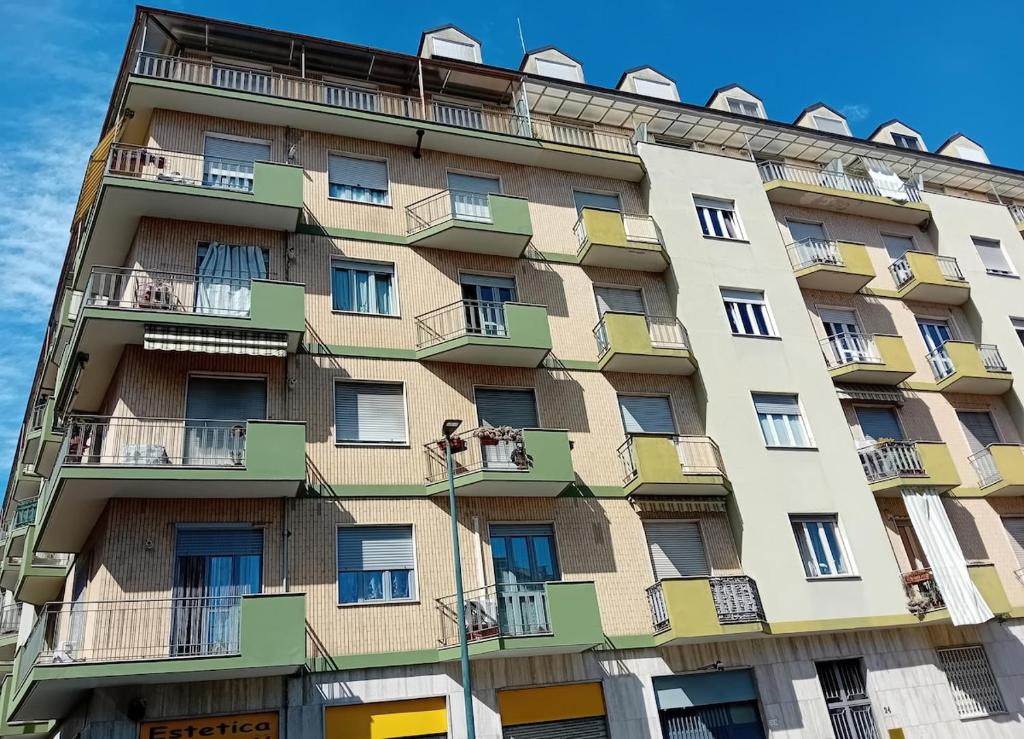 Bright Accommodation in Turin - Massaua Metro 6