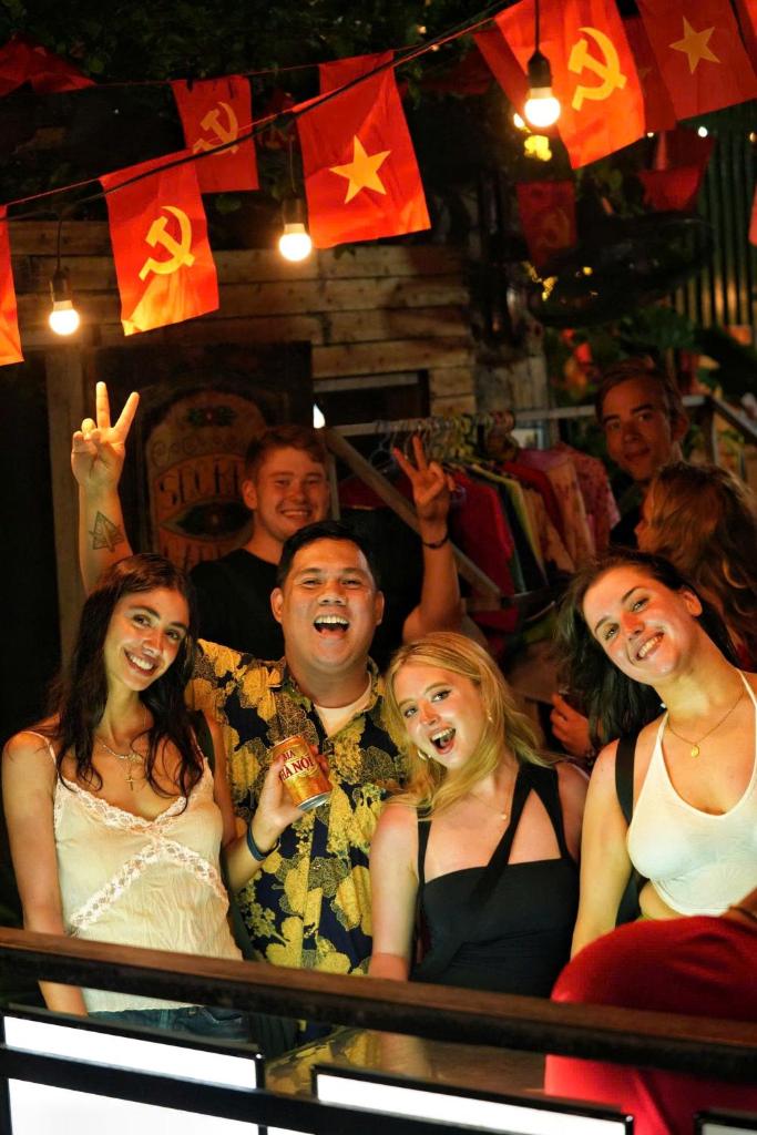 SECRET GARDEN CAT BA