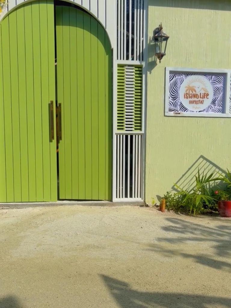 Island life Home Stay