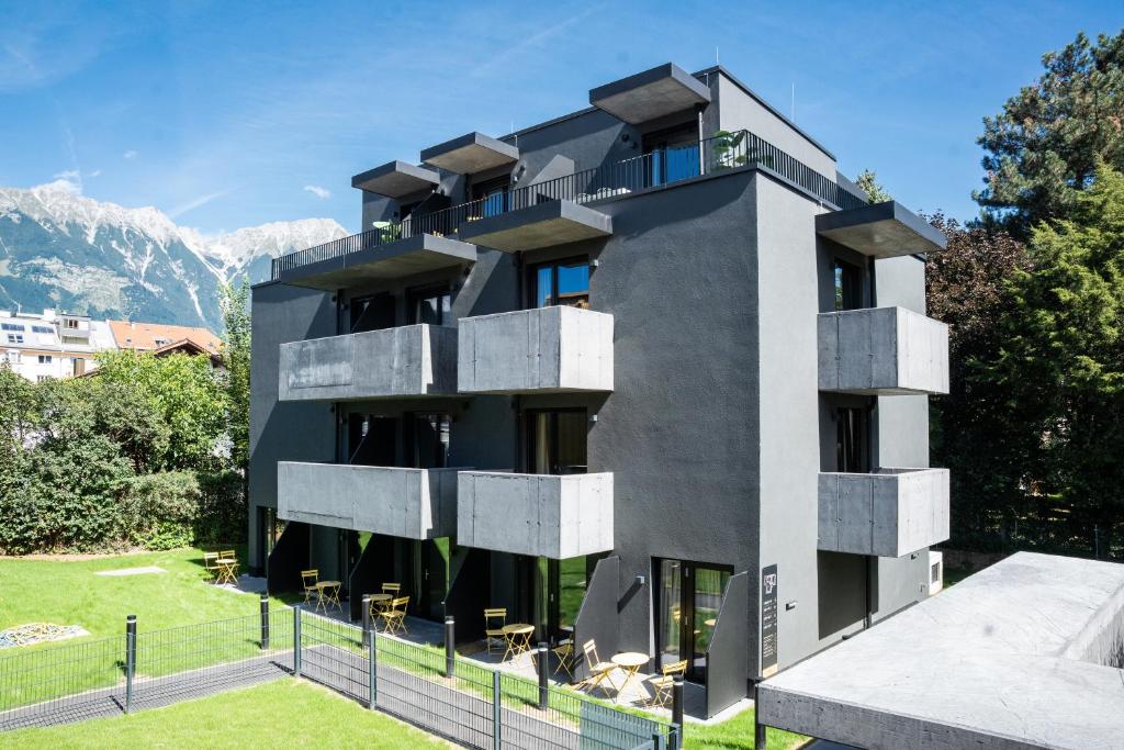 Blackhome Innsbruck Tivoli 8