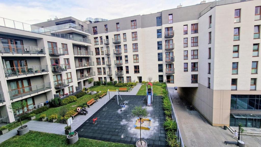 Very Stylish II & Secure Penthouse -Free Parking 6