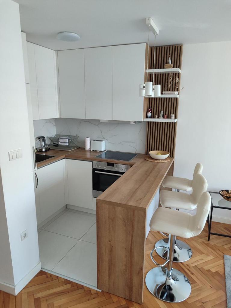 New Belgrade Cozy Base 4